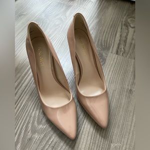 Nine West patent nude heels pumps - size 5.5 VEUC